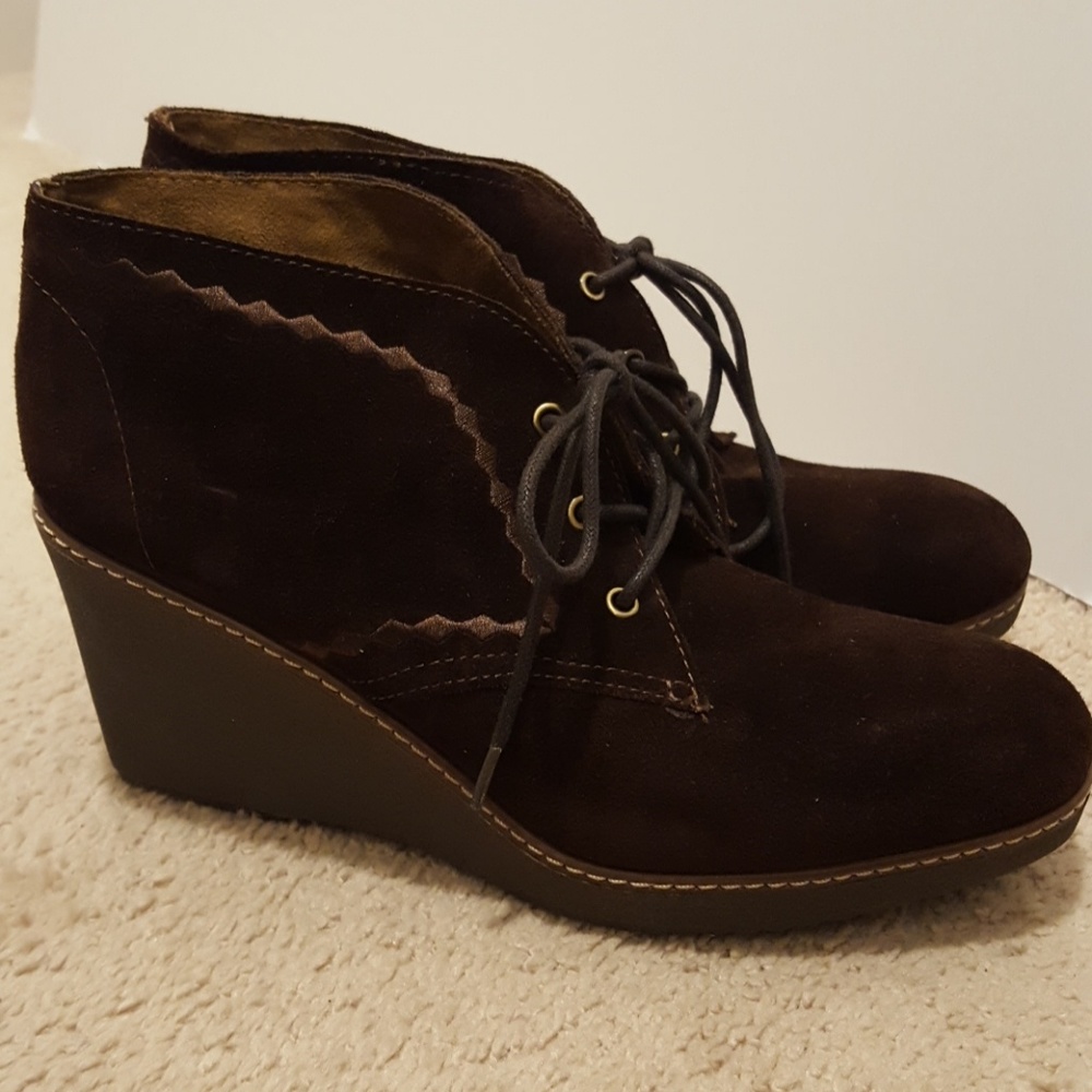 Naturalizer Kaitlyn suede wedge bootie size 11M